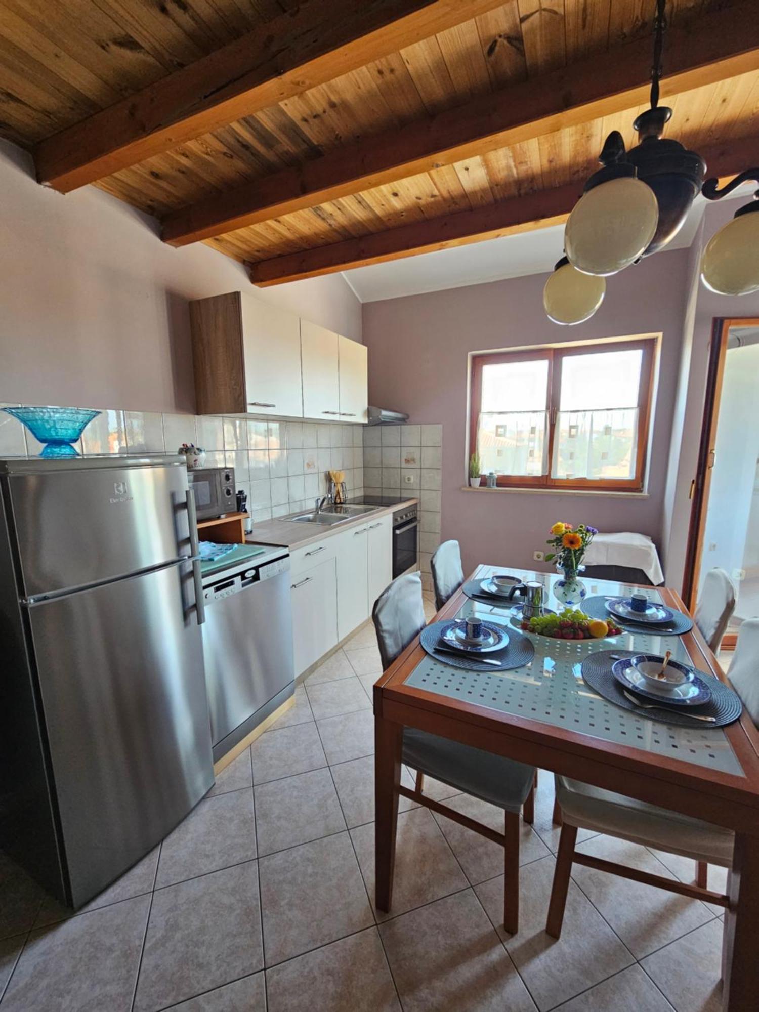Apartment Neven Rovinj Parking Place 外观 照片